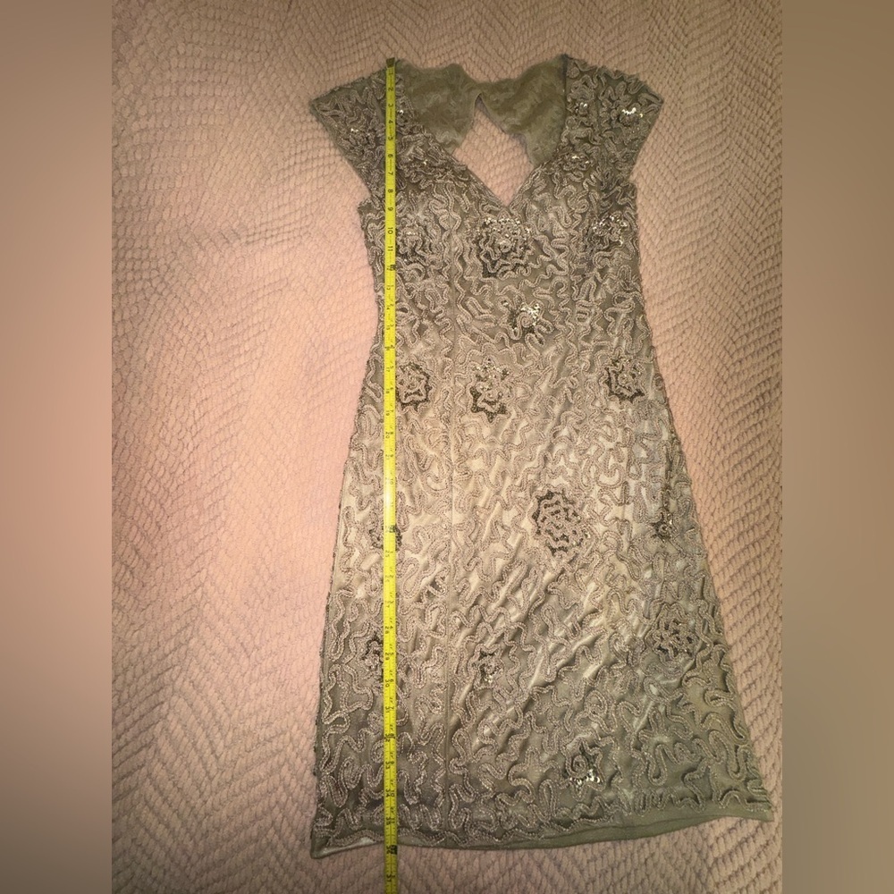 Sue Wong Nocturne Gold Embroidered Sequin Cutout Back Cocktail Dress Size 4 - Picture 6 of 15